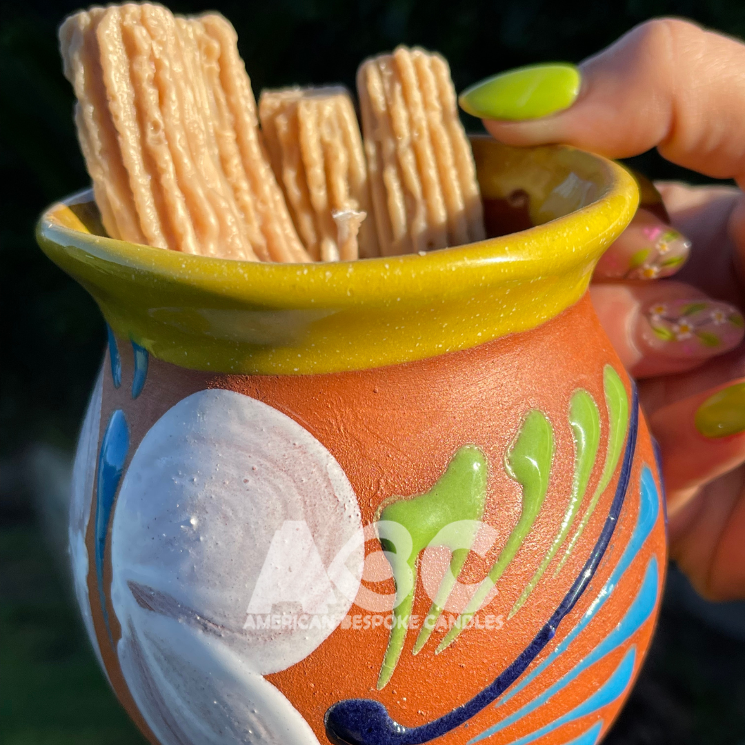 Tacita Amarilla con Churros