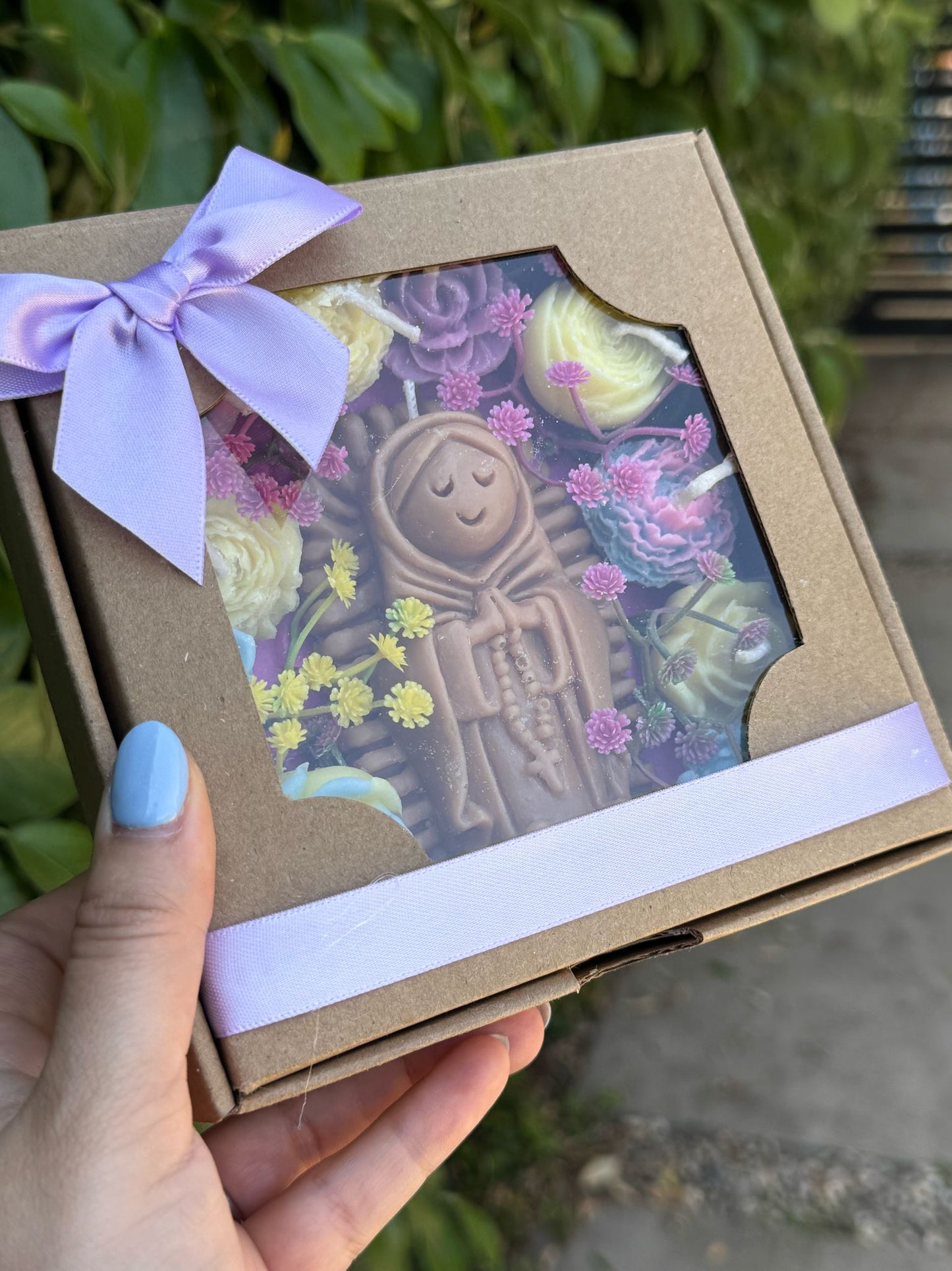 Gift Box of Virgen of Guadalupe with Flowers ๐๐ปโจ๐