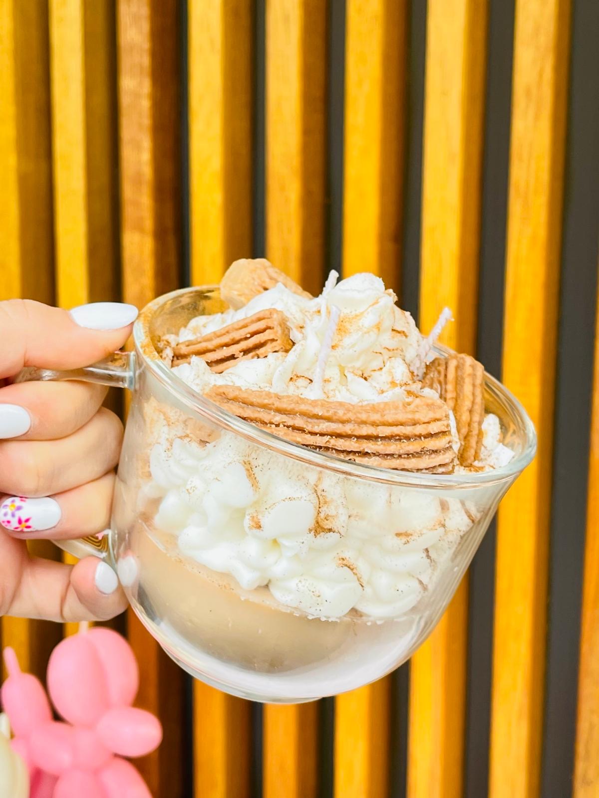 Taza de cappuccino with cream and churro ☕️🤎