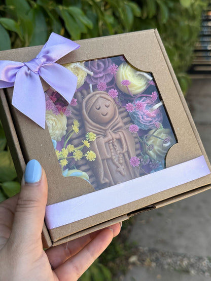 Gift Box of Virgen of Guadalupe with Flowers  🙏🏻✨💓